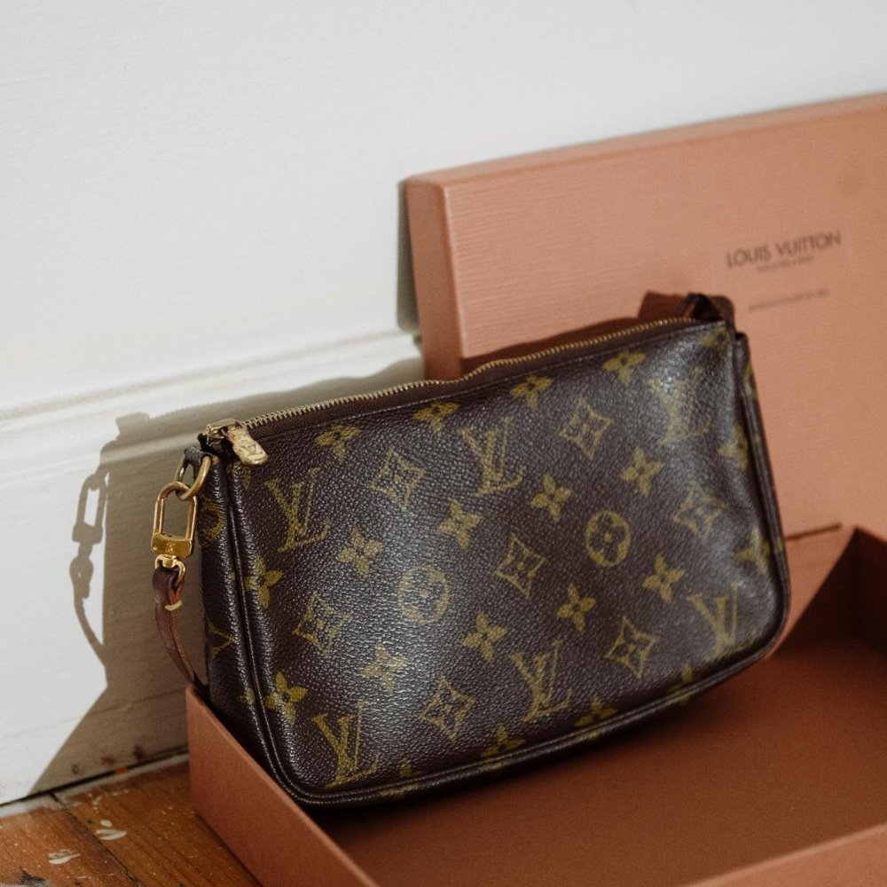 Vintage Louis Vuitton Monogram Pochette Bag